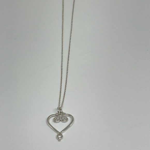 Tiffany & Co. Venezia Goldoni Heart Necklace - Picture 5 of 10